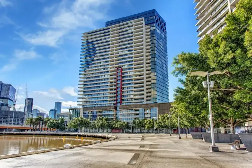 STUNNING PANORAMIC VIEWS  & FULLY FURNISHED!