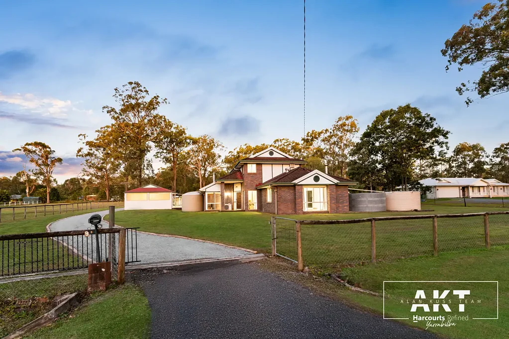 Logan Village 3બેડરૂમ A RARE SLICE OF ACREAGE PARADISE