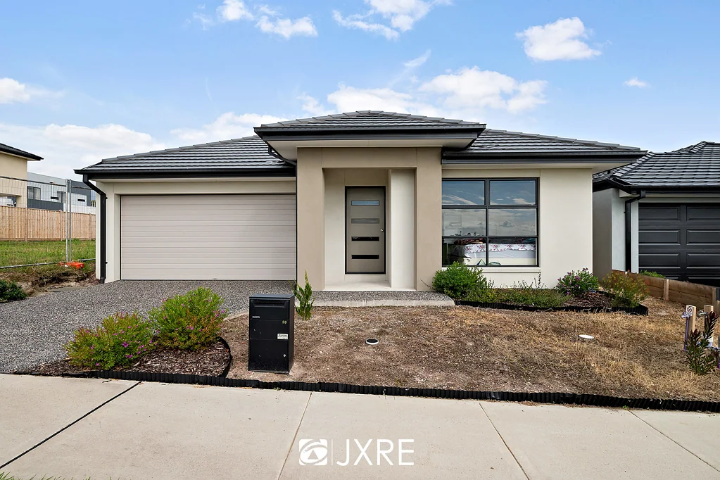 26 Ambassador Circuit, Cranbourne South, VIC 3977