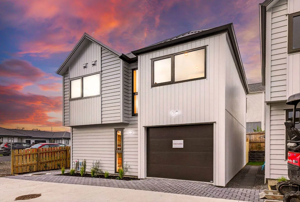 Henderson 4Moenga Freehold, Stand-Alone Style in Henderson