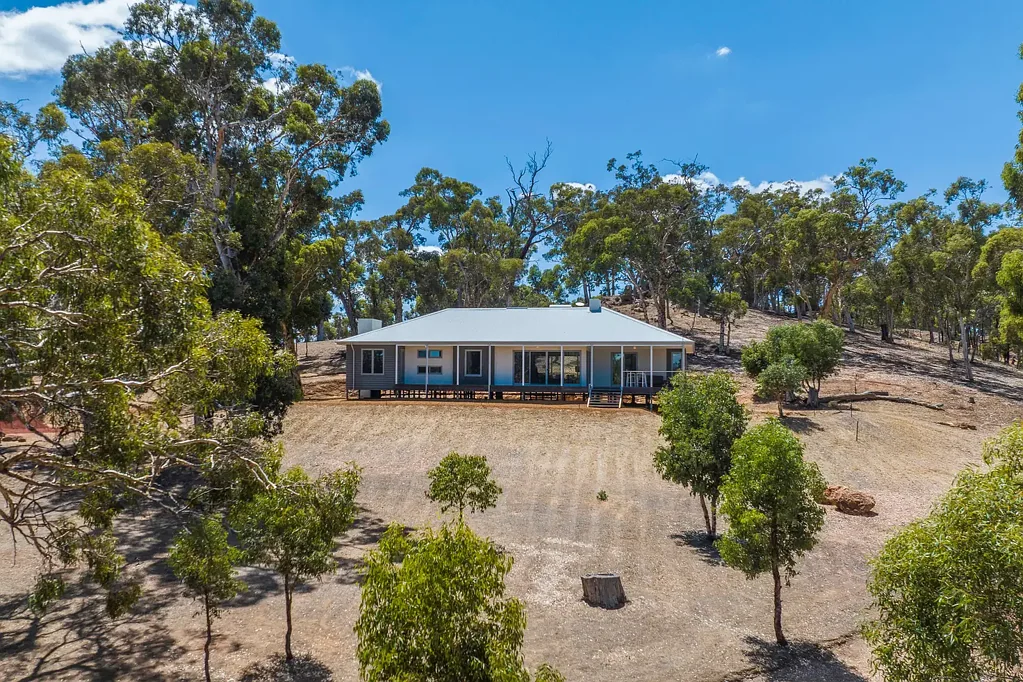 132 Wisteria Way, Chittering, WA 6084