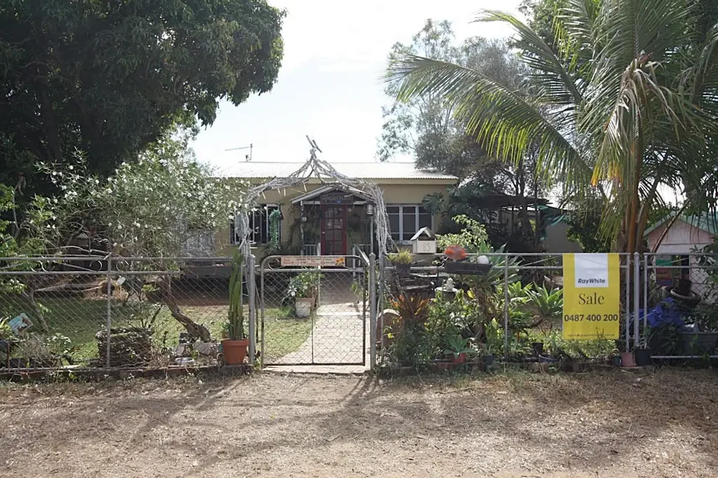 Millchester 3ห้องนอน TIMBER HOME - SHED - 986m2 ALLOTMENT