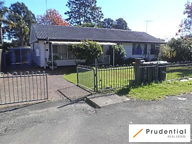 17 Phyllis Street, Minto, NSW 2566, 5 rūma, 1 rūma horoi, House