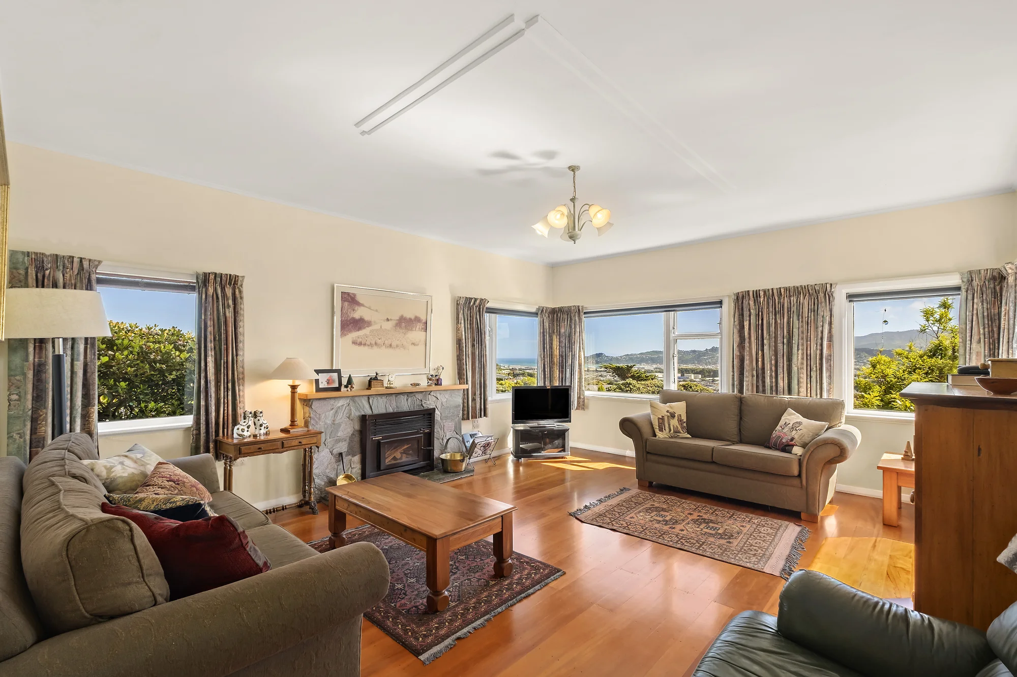 Karaka Bays 4બેડરૂમ PRIME LOCATION - FANTASTIC FAMILY HOME OPPORTUNITY
