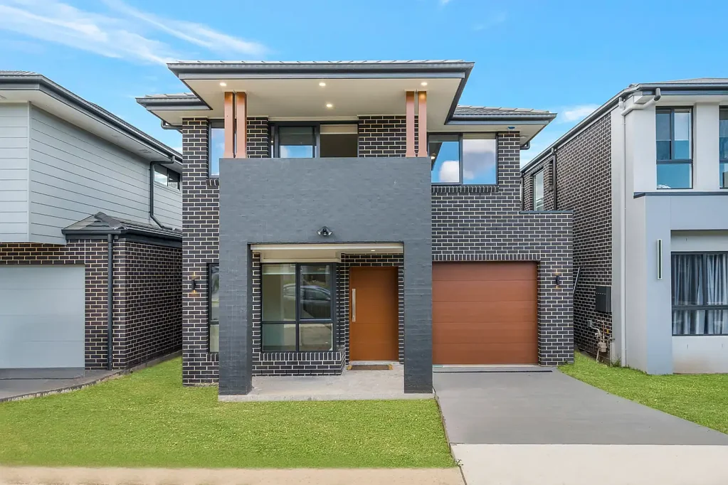 Stunning Brand-New 5 Bedroom Family Home with Premium Inclusions