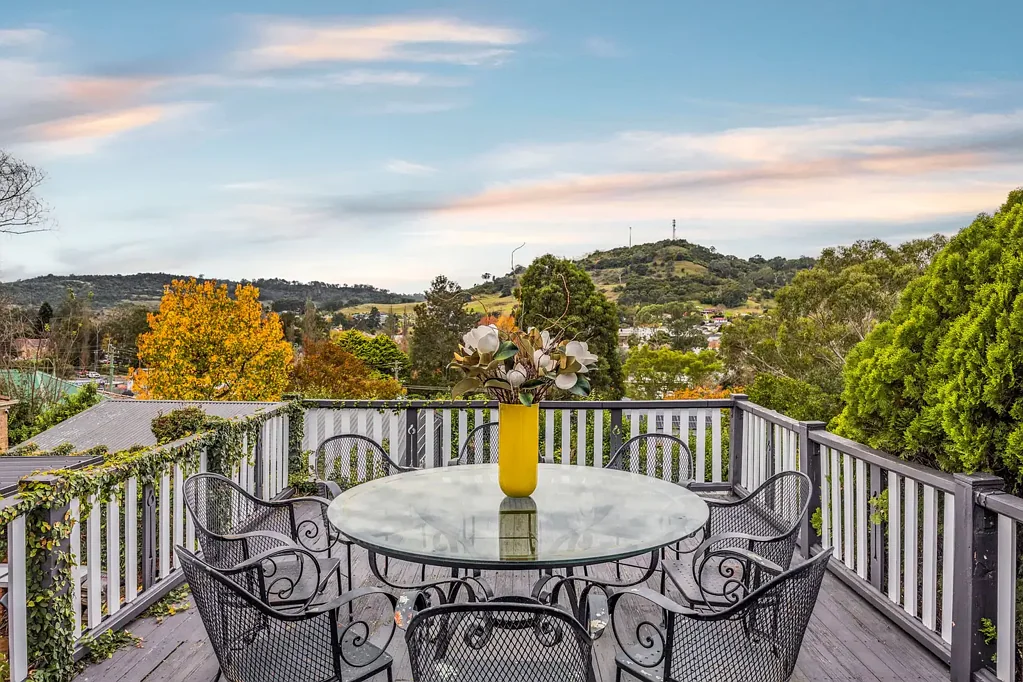 Picton 4房  在皮克顿中心的绿叶隐居处，时尚娱乐，舒适放松  Entertain in Style, Relax in Comfort – A Leafy Retreat in the Heart of Picton