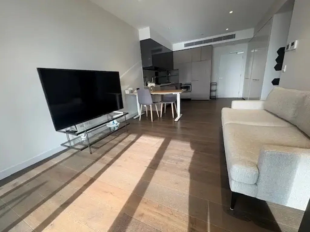 Furnished  North East Facing One Bed plus Study  Apartment