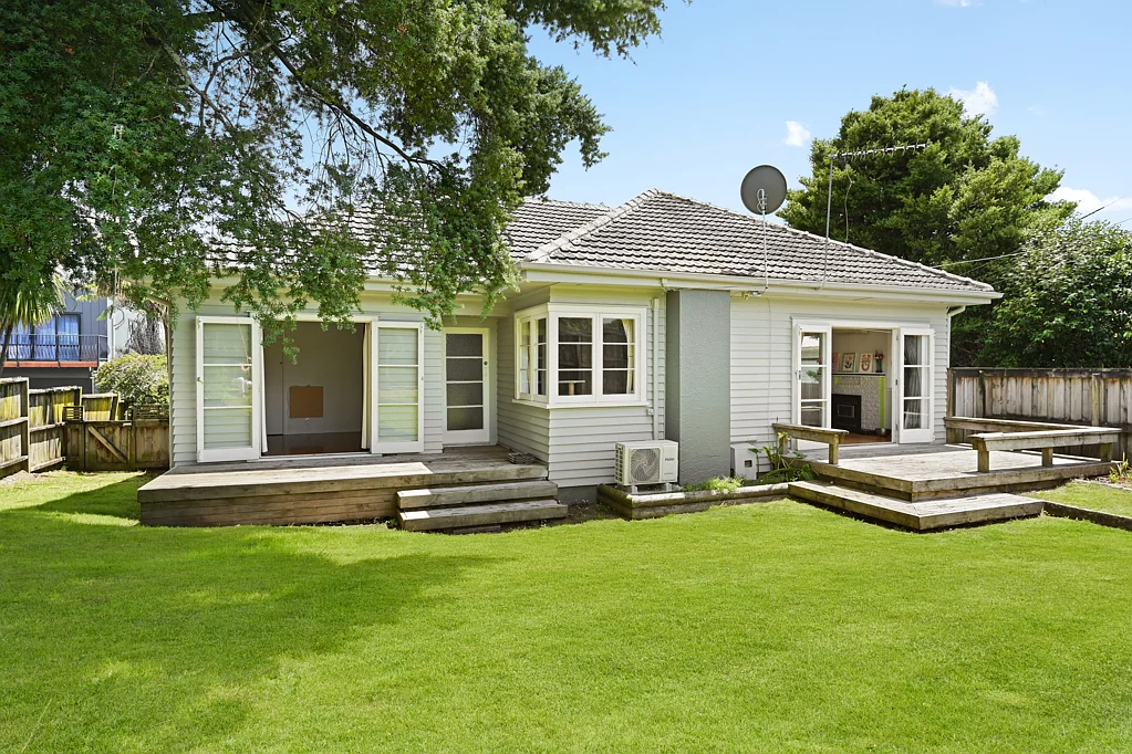 36 Forest Lake Road, Forest Lake, Hamilton, Waikato