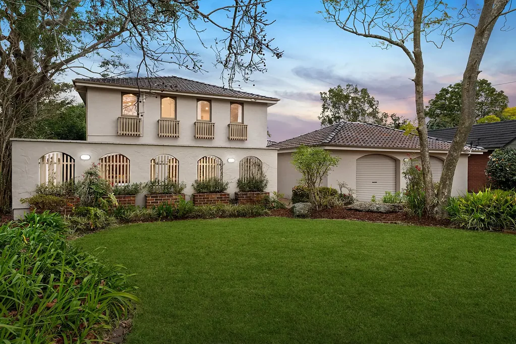 19 Milburn Place, St Ives, NSW 2075