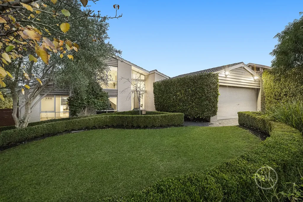 Greensborough 4ਬੈੱਡਰੂਮ Poolside Style for a Premier Family Lifestyle