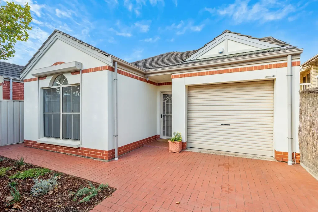 Mile End 3房  UNDER CONTRACT!