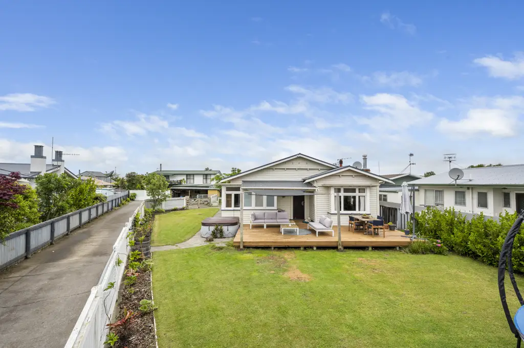 Taradale 3房  Timeless Character with Everyday Convenience