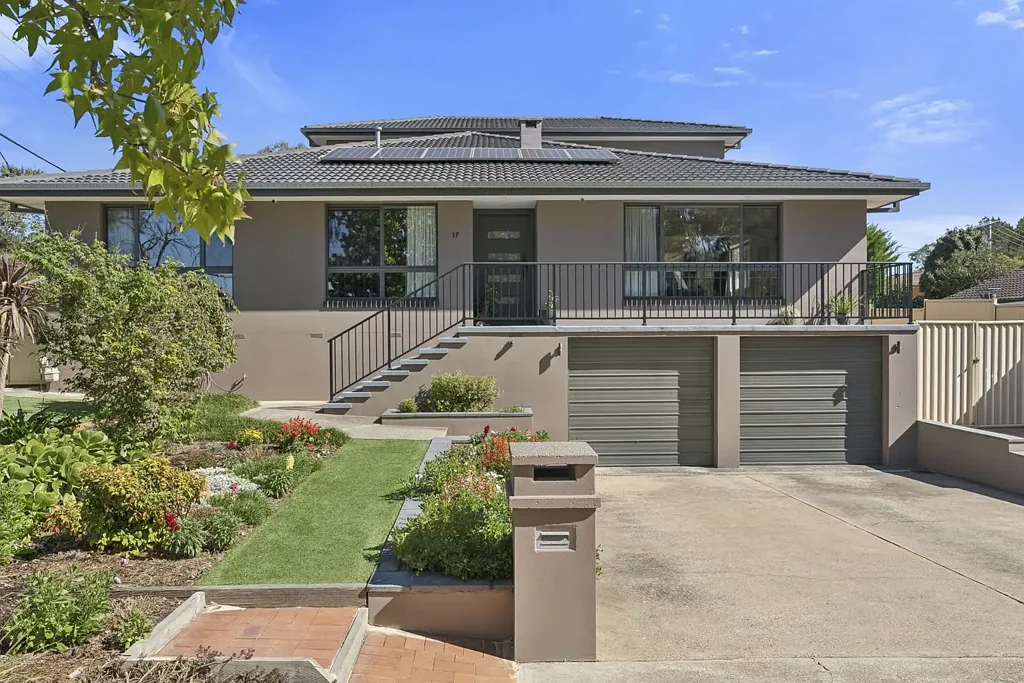 Kambah 6 Bedroom Where Space Meets Elevated Family Living