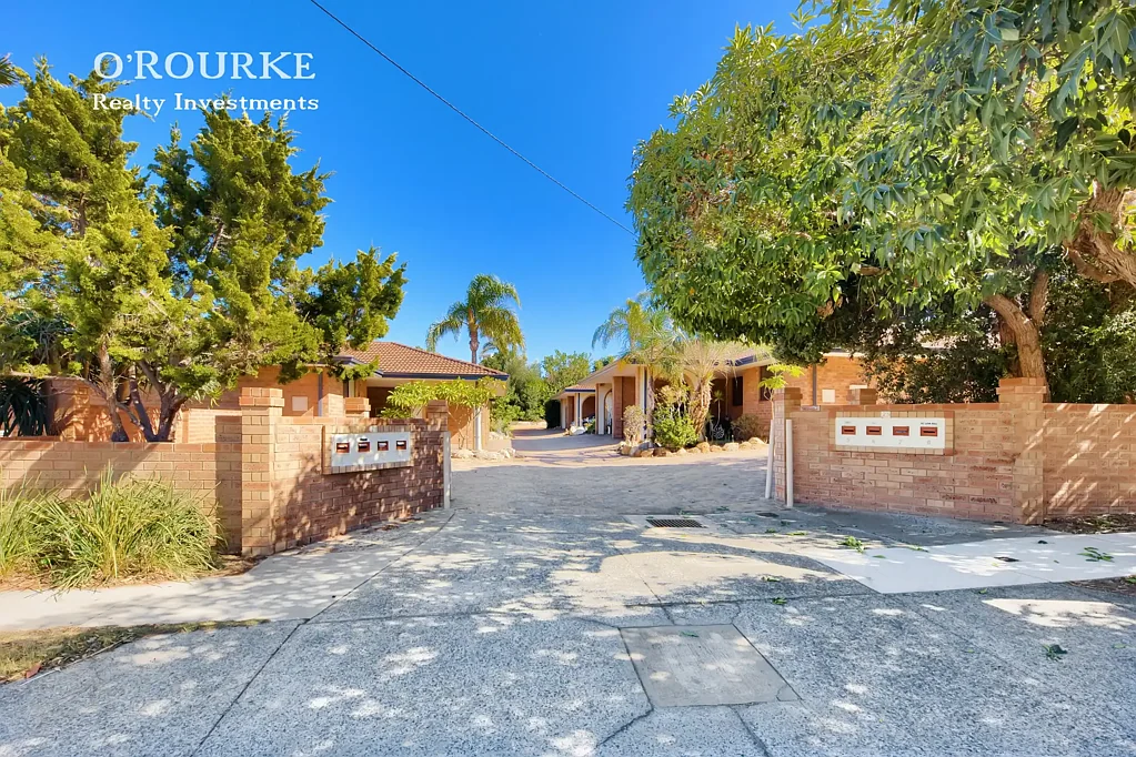 Scarborough 2chambre **UNDER OFFER BY HARRY HUGGINS AT O'ROURKE REALTY **