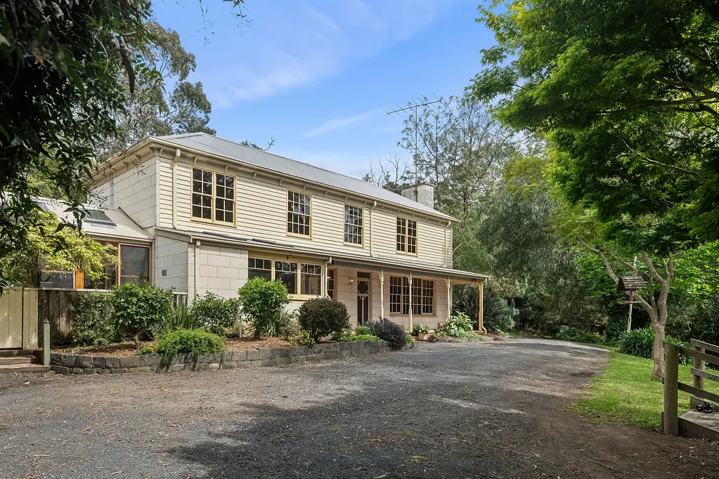Healesville 4Kwarto Quality Country Residence with Mountain Views.