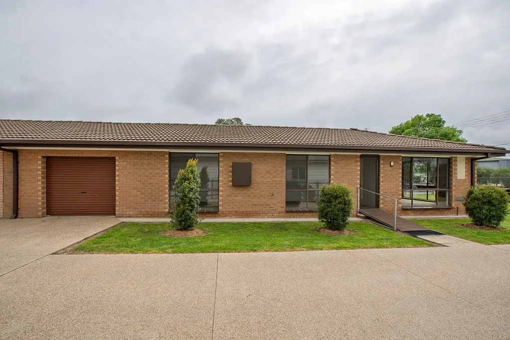 1/345 Wahroonga Road, Lavington, NSW 2641