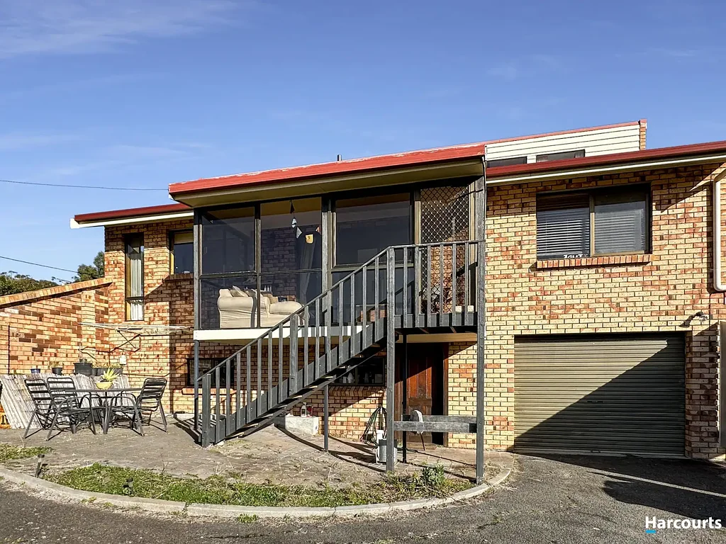 Binalong Bay 4 Bedroom Coastal Peace