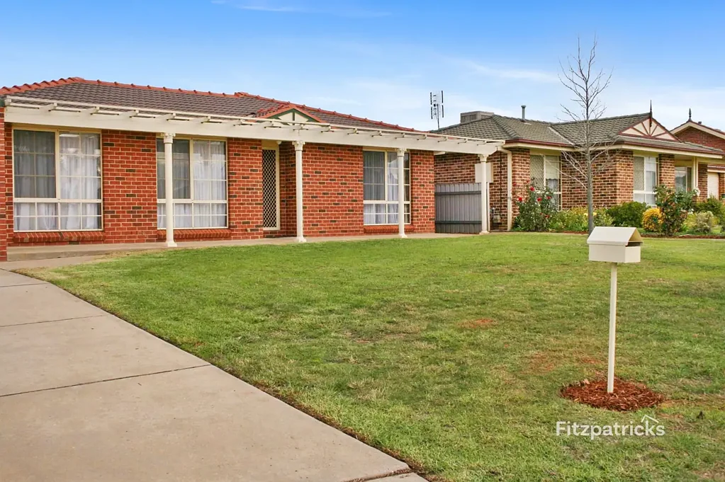 Newly Updated Family home in popular Glenfield Park