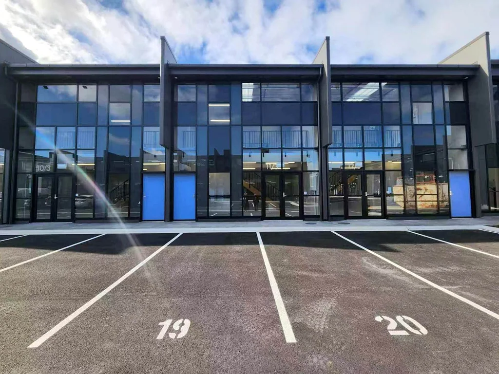 Mount Wellington WAREHOUSE / SHOWROOM NEAR SYLVIA PARK