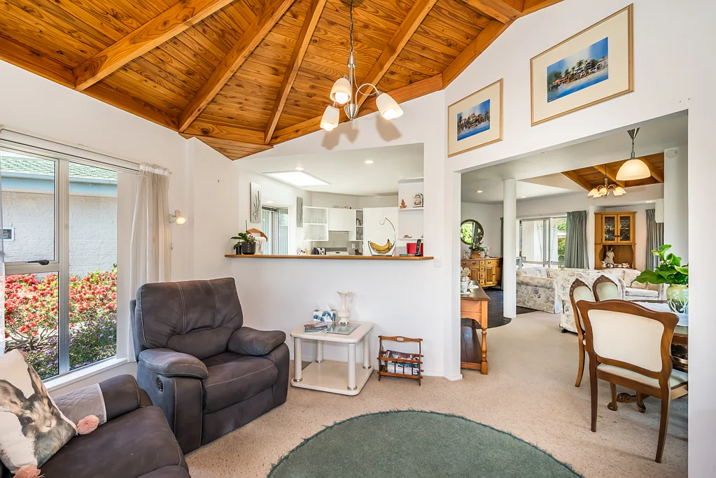 20 Freyberg Crescent, Waikanae Beach, Kapiti Coast, Wellington