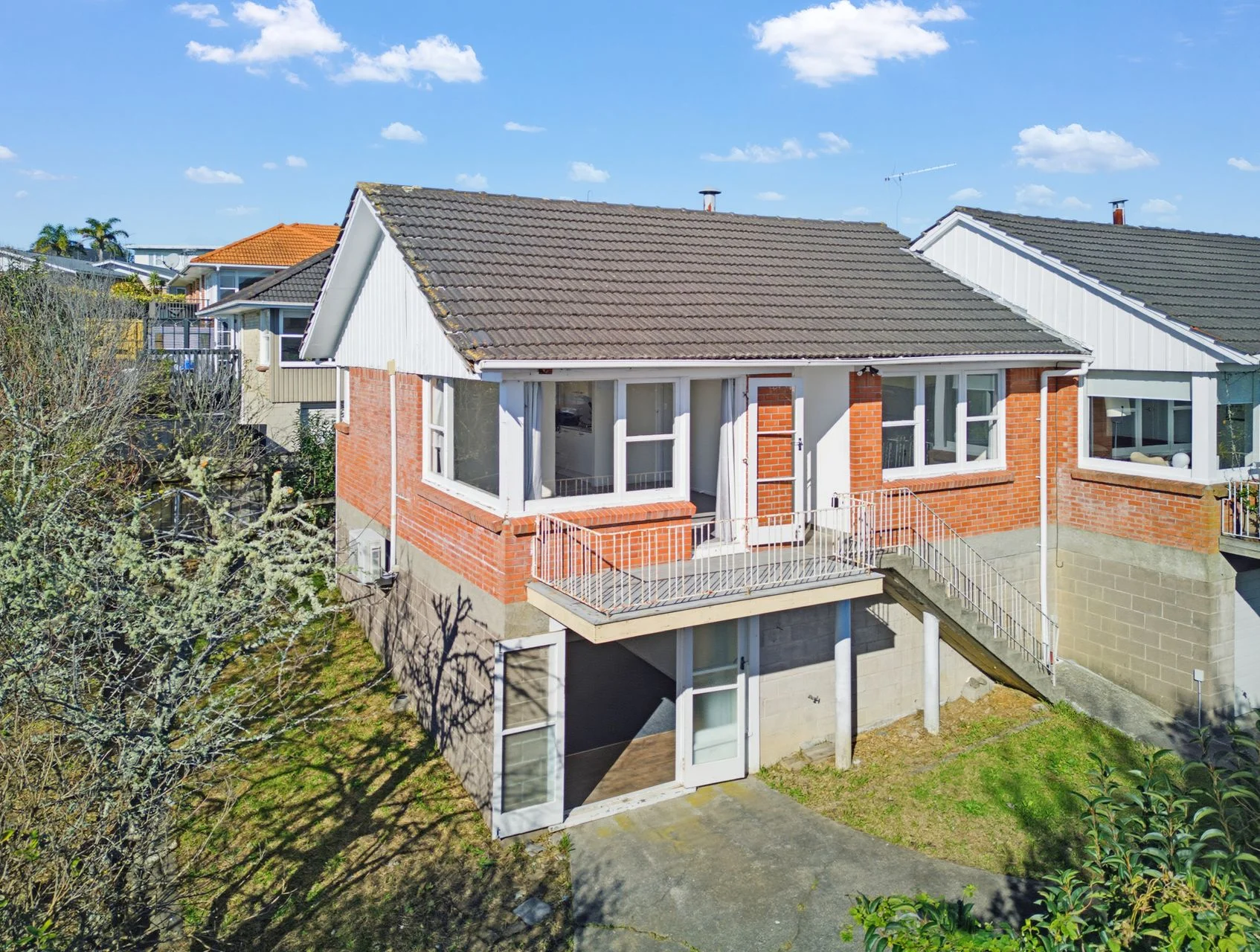 Saint Heliers 2房 Sunny Brick & Tile Starter with Room to Add Value