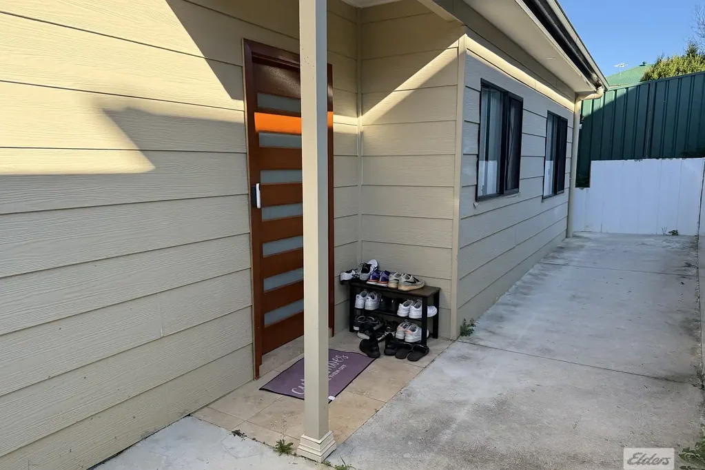 Modern Granny Flat with Utilities Included in the Heart of Kearns
