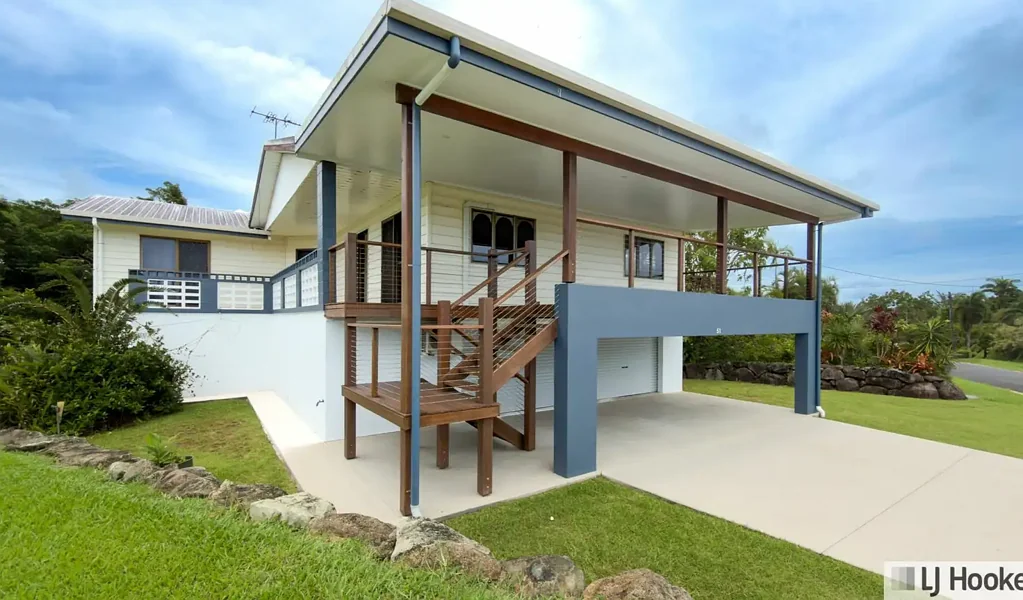 South Mission Beach 4房  Stunning Views & Serene Rainforest Backdrop – A Truly Unique Coastal Home
