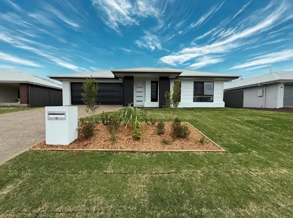 Brand New 4 Bedroom Home in Bargara for $800 Per week