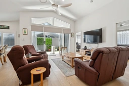 22/11 McIntosh Crescent, Woolgoolga