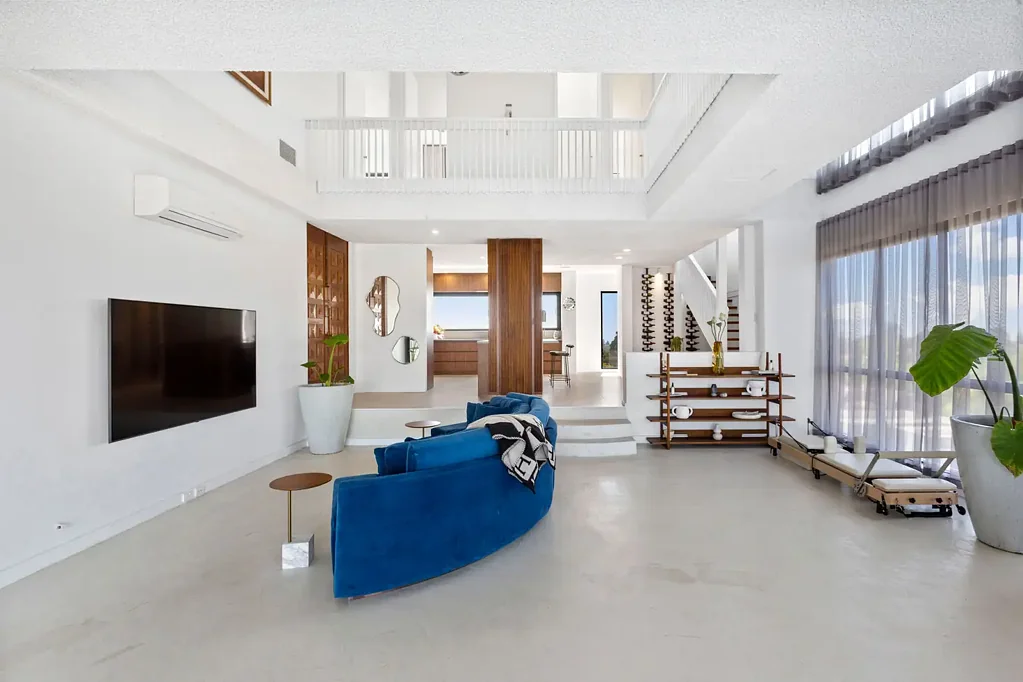 Breathtaking Penthouse with Panoramic Views