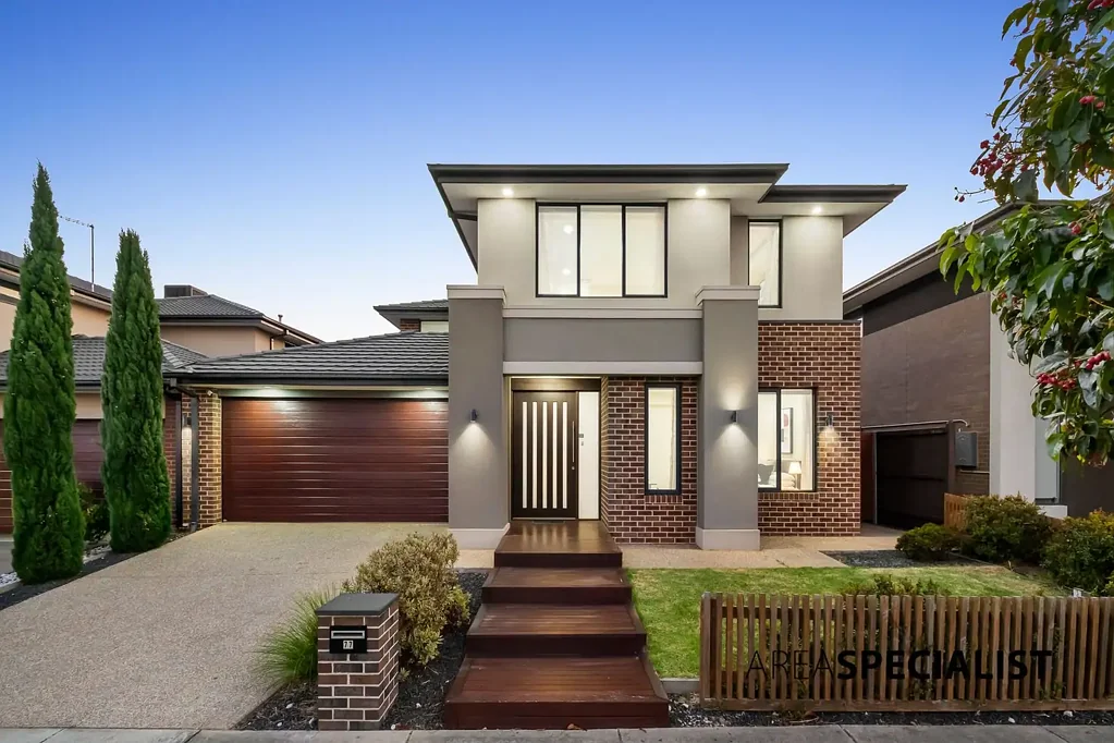 77 Strathlea Drive, Cranbourne West, VIC 3977