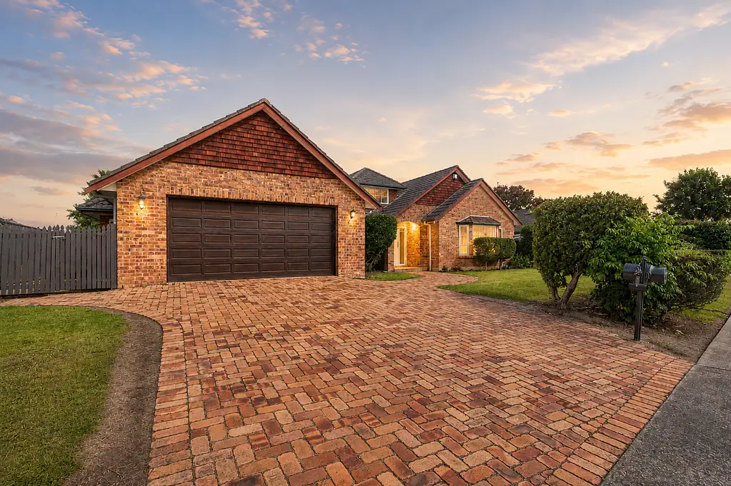 Wattle Downs 4房 Expansive Floor Area & Space For The Whole Family!