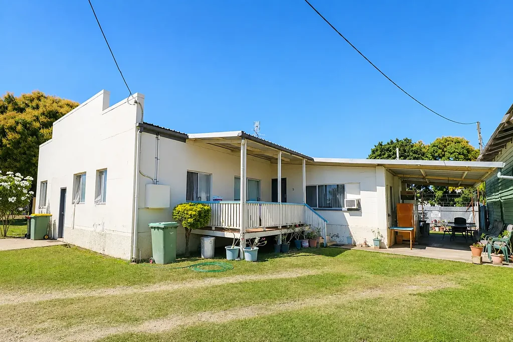 Home Hill 5房  Investors! Over 6.5% Gross Return