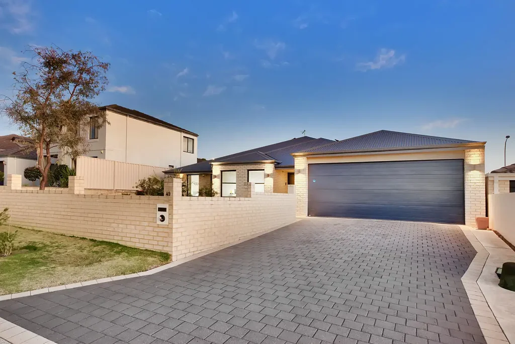 Spacious Family Home in Prime Darch Location