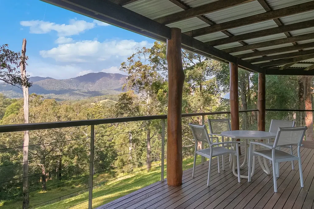 Doon Doon 3कमरा Architecturally Inspired Home with Stunning Mountain Outlook