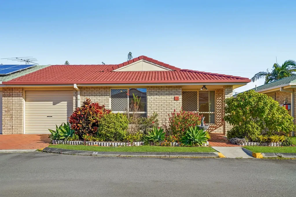 Rothwell 2房  TWO BEDROOM VILLA WITH POWDER ROOM - PENINSULA PARK OVER 50's RETIREMENT ESTATE!!