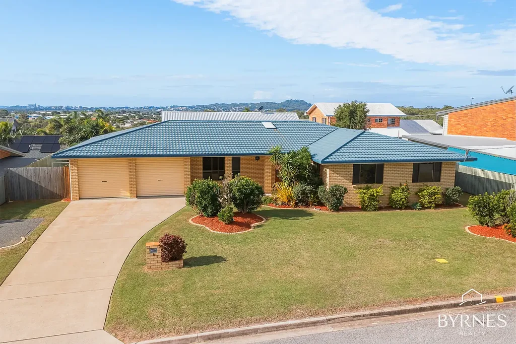 Clinton 4房  NEAT & TIDY FOUR-BEDROOM BRICK HOME IN THE HEART OF CLINTON