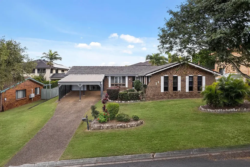Carseldine 5 Bedroom Family Home Nestled in Carseldine
