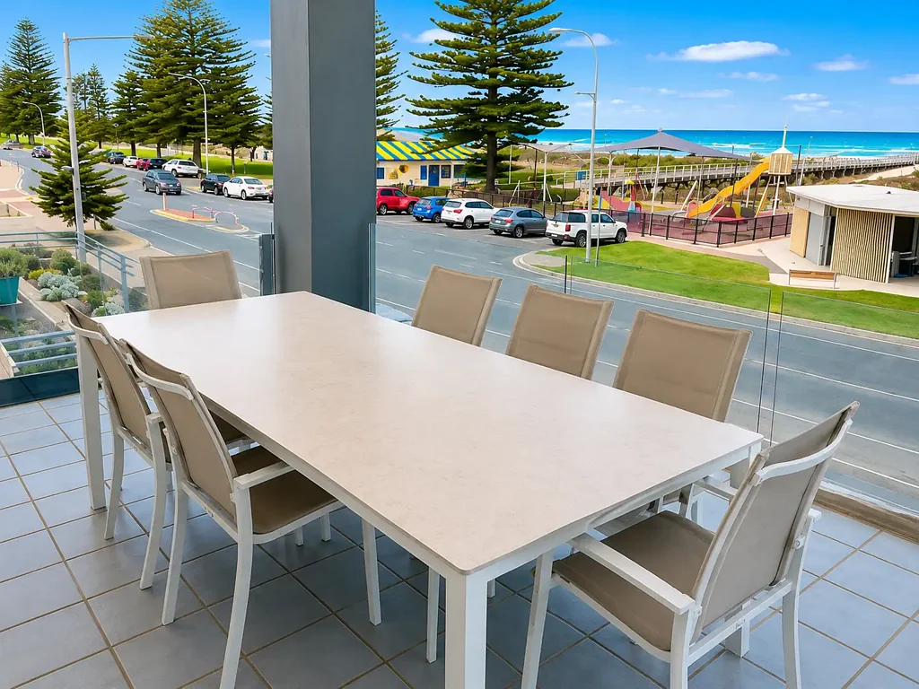 Waterfront  Unit F/Furn incl amenities*
