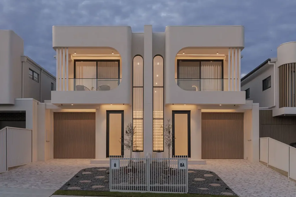 Merrylands 5कमरा Architectural Elegance, Crafted for Contemporary Living