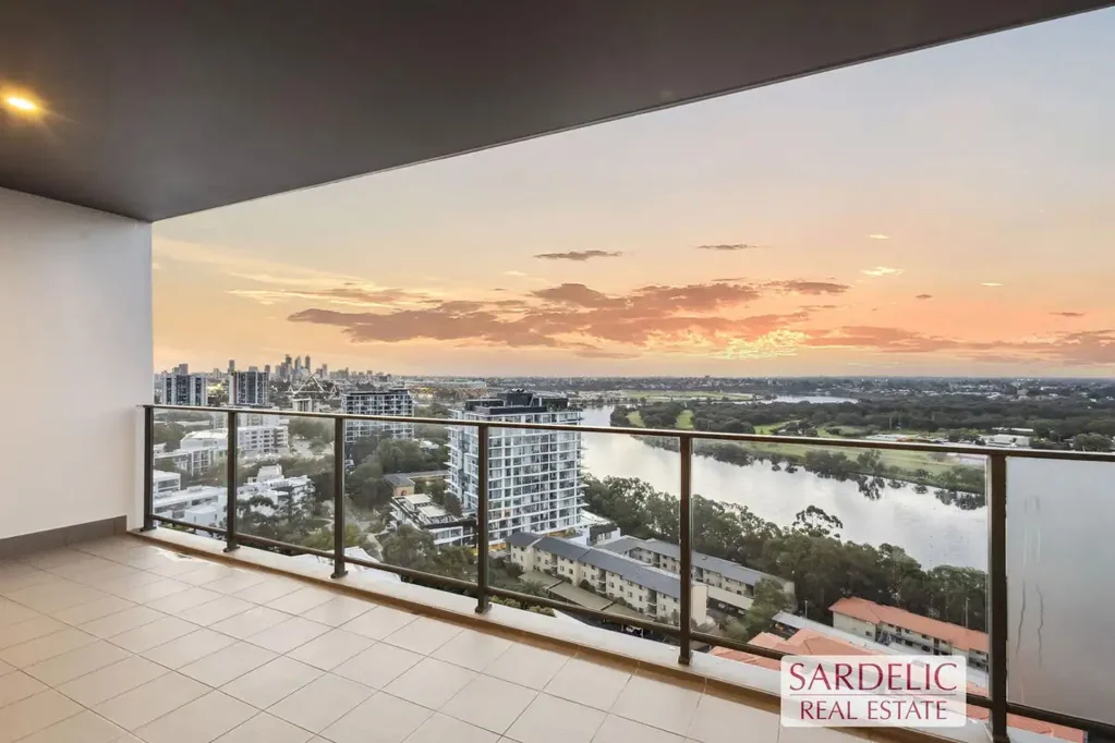 Rivervale 3 Bedroom 270 Degree River & City Views
