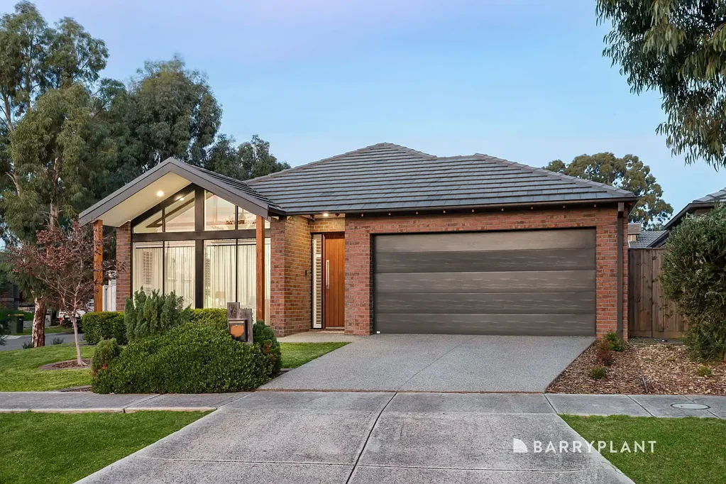 Doreen 4Zimmer Parkside Luxury with Bespoke Finishes and Family Appeal