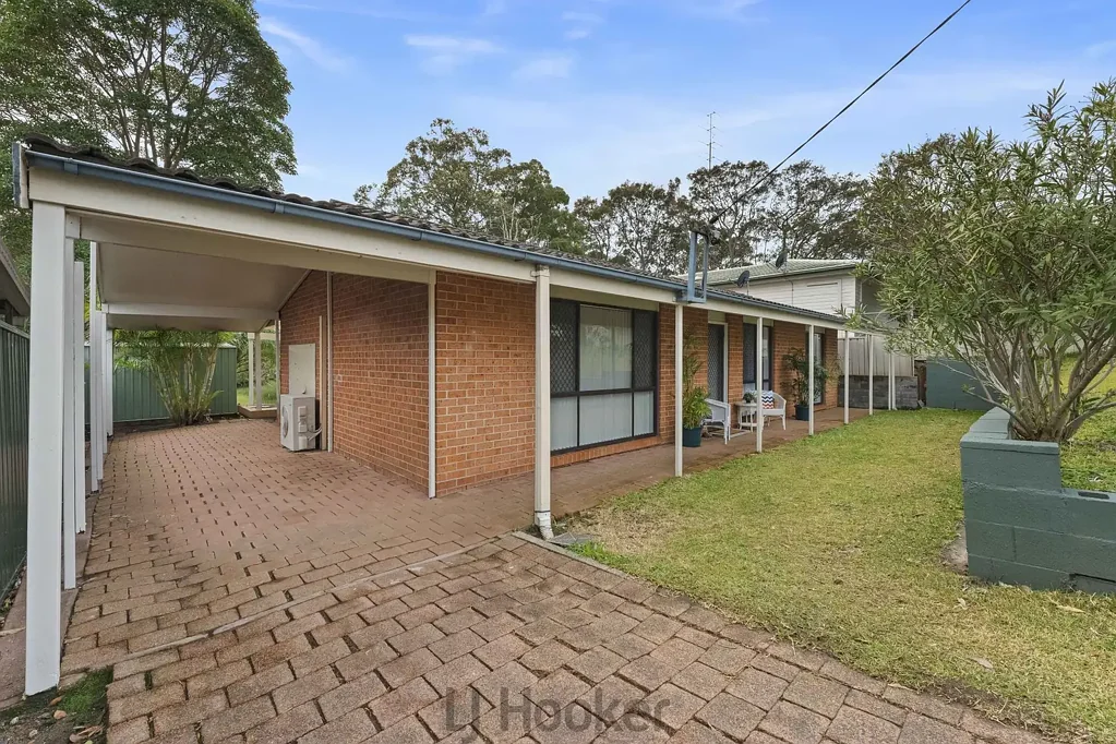 Tingira Heights 4房  Single Level Simplicity with Space for the Whole Family