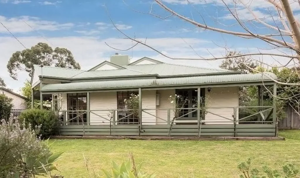 Fabulous home in a great location of Bayswater! Be quick!!!