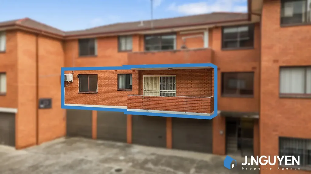 Cabramatta 2Kwarto First Floor - Spacious 106m2 & Updated 2 B/R + LUG