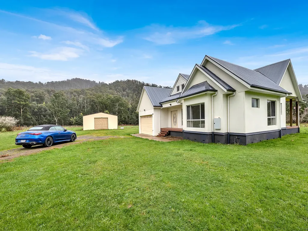 Marysville 3ห้องนอน Homely Farmhouse on 6 Acres – Nature, Space & Serenity Near Town