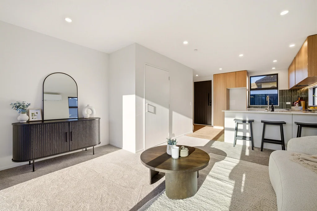 Woolston 2房  Eight Brand-New Units - Smart Investment!