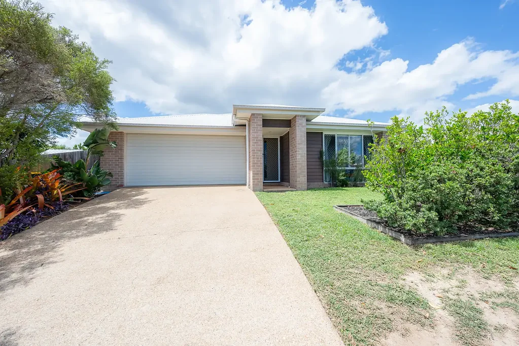 12 Isla Court, New Auckland, QLD 4680