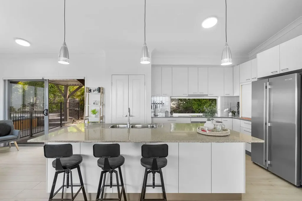 21 Dean Drive, Ocean View, QLD 4521