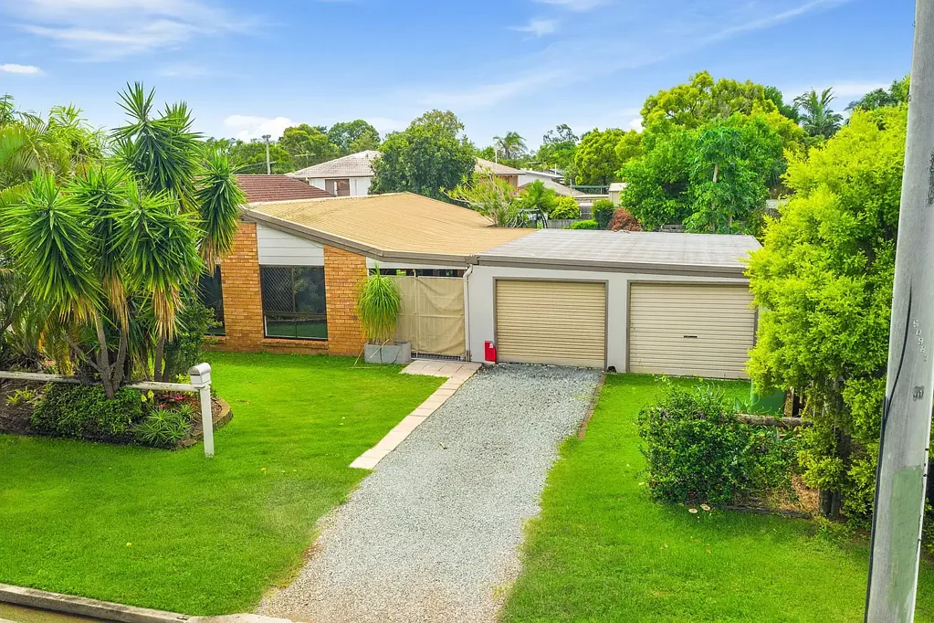 Thorneside 3침실 Spacious Family Living on a Generous 617m² Block
